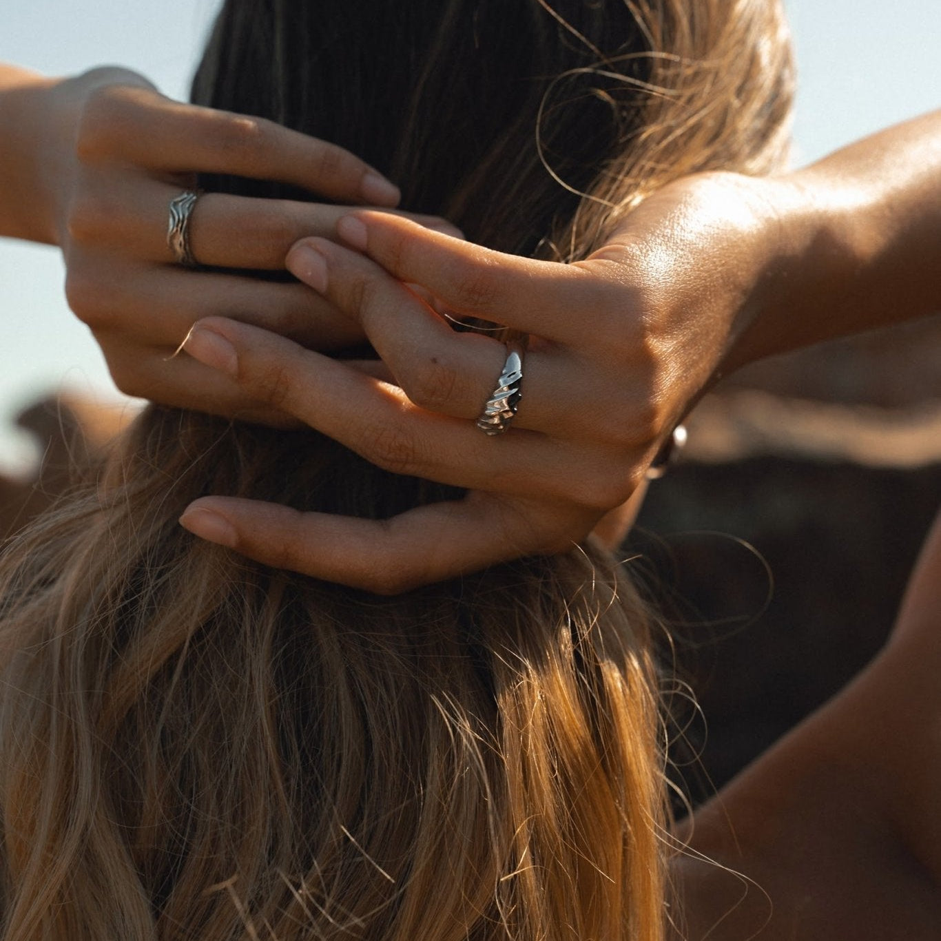 Jak dbać o biżuterię ze srebra 925? - Marai Jewelry