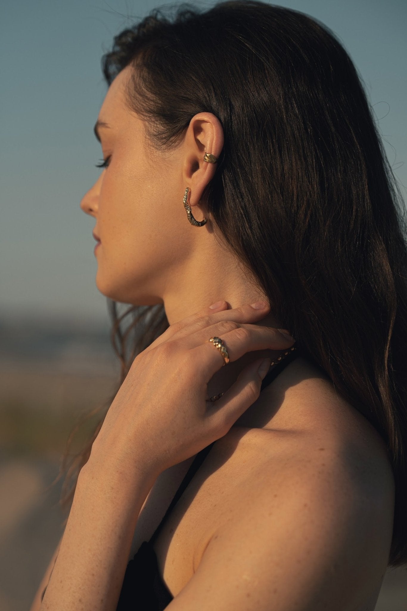  - Nausznica Warm Embrace Gold - Marai Jewelry